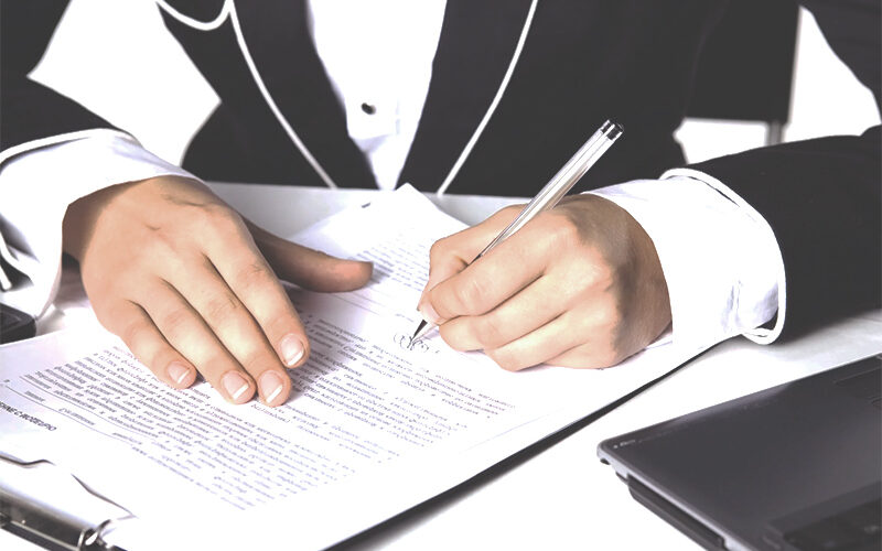 Проверка и составление договоров